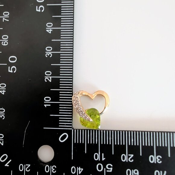 10K Gold Heart Pendant With Green Peridot & Diamond Accents - Picture 8 of 10